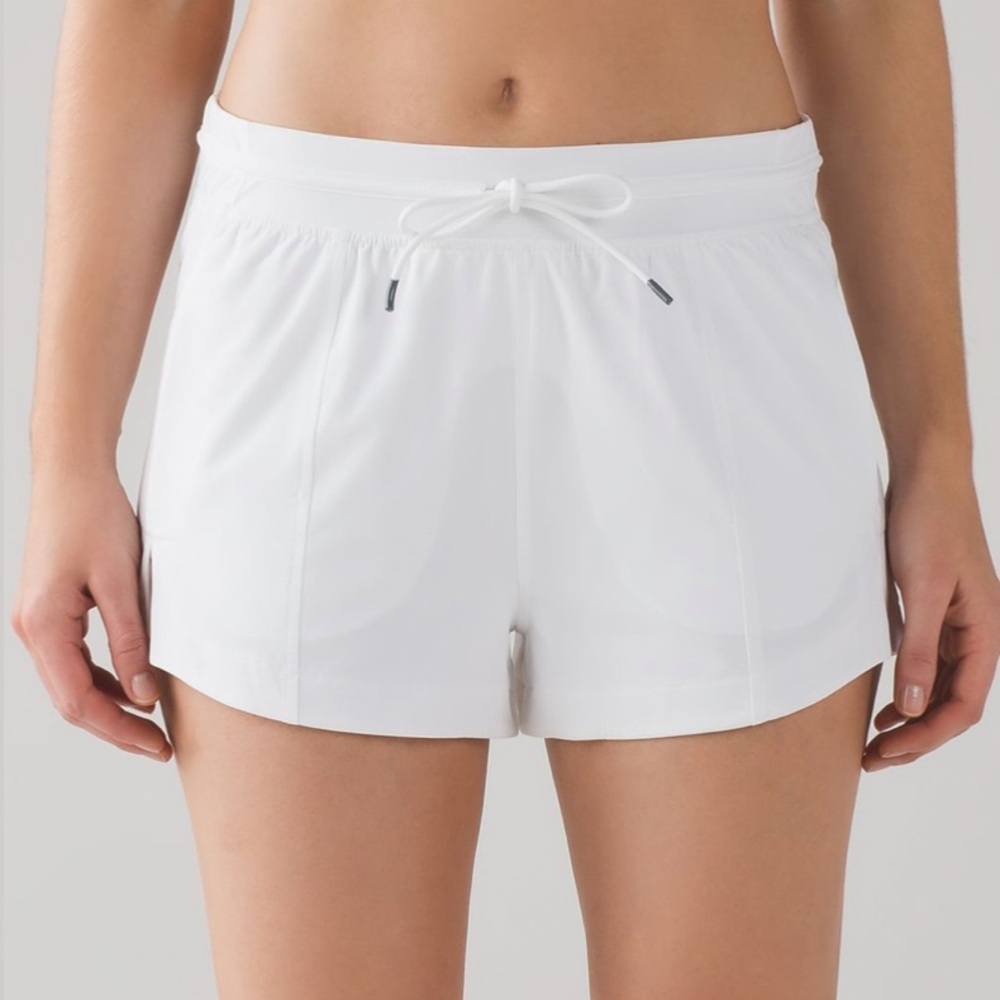 Lululemon Breakaway 3” Shorts White